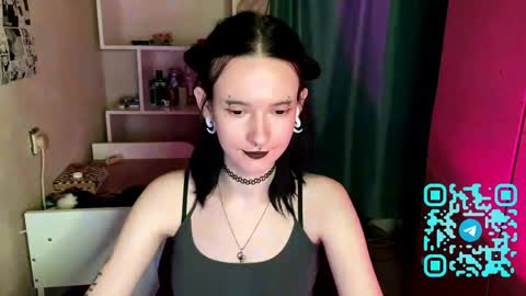 Snapshot of eunabiddlecome chatting on April 25, 2026, 1:03 pm Kate online show from April 25, 2026, 1:03 pm