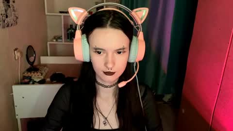 Snapshot of eunabiddlecome chatting on May 17, 2026, 5:05 am Kate online show from May 17, 2026, 5:05 am