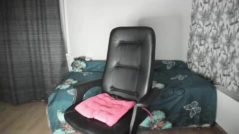 Snapshot of eva_7777 chatting on March 5, 2025, 6:23 pm Eva online show from March 5, 2025, 6:23 pm