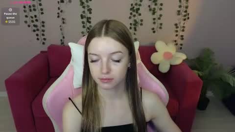 Snapshot of eva__thompson chatting on July 13, 2026, 12:57 am Eva online show from July 13, 2026, 12:57 am