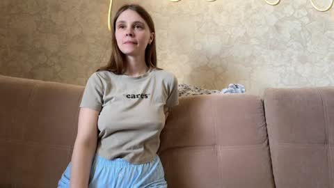 Eva Calvin online show from April 9, 2026, 6:19 am