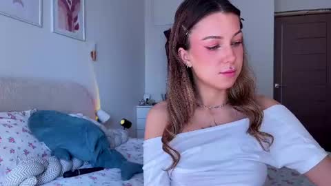 Snapshot of eva_collins_x chatting on July 10, 2026, 2:27 am Eva online show from July 10, 2026, 2:27 am