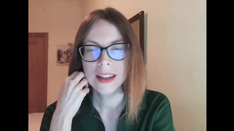 Snapshot of eva_cutesmile chatting on February 10, 2026, 7:51 pm Eva online show from February 10, 2026, 7:51 pm