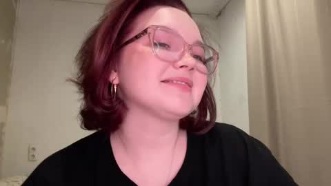eva_kittenn online show from February 2, 2026, 2:05 pm