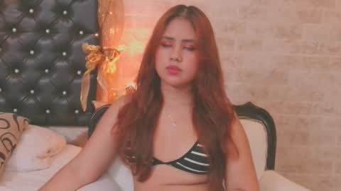 eva_luz1 online show from December 20, 2025, 12:12 pm