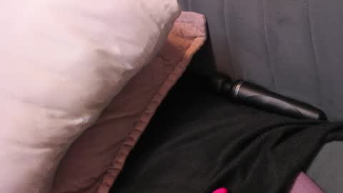 Angelinne online show from December 29, 2024, 11:40 am