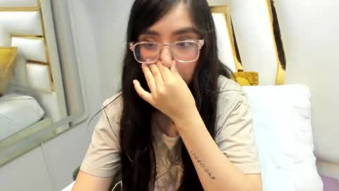 Angelinne online show from March 9, 2025, 8:51 am