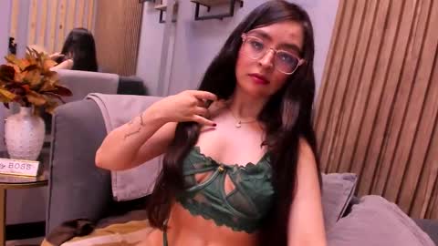 Angelinne online show from November 20, 2025, 3:18 am