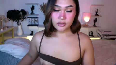 Queen Eva Mazikeen online show from November 10, 2025, 9:25 pm