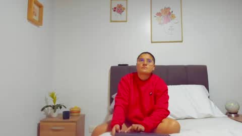 Snapshot of eva_mia_ chatting on July 14, 2026, 11:27 am Eva y Mia online show from July 14, 2026, 11:27 am