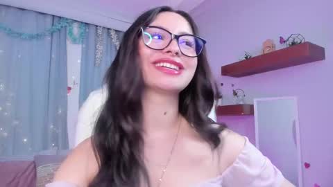 eva_monet online show from October 7, 2025, 2:25 pm