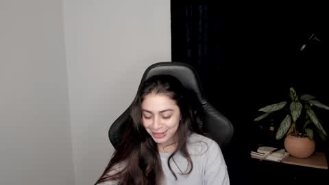 eva_monn online show from December 26, 2024, 8:21 pm