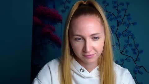 Snapshot of eva_oliviaa chatting on October 13, 2025, 5:13 pm Eva online show from October 13, 2025, 5:13 pm