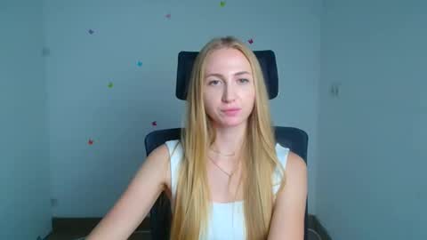Snapshot of eva_oliviaa chatting on October 15, 2025, 5:24 pm Eva online show from October 15, 2025, 5:24 pm