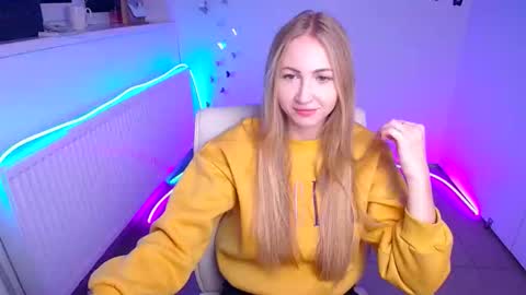 Snapshot of eva_oliviaa chatting on October 18, 2025, 11:11 am Eva online show from October 18, 2025, 11:11 am