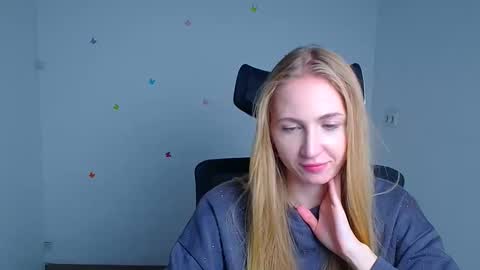Snapshot of eva_oliviaa chatting on October 25, 2025, 11:29 am Eva online show from October 25, 2025, 11:29 am