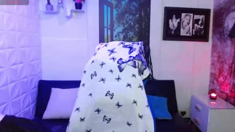 Eva online show from October 31, 2025, 2:29 pm