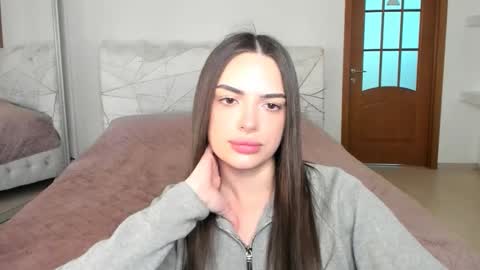 Eva online show from April 15, 2026, 3:52 pm