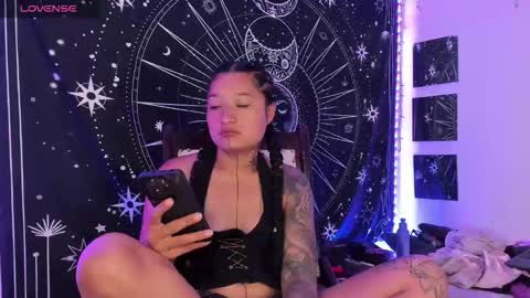 Snapshot of eva_sanderslee chatting on October 10, 2025, 7:29 am Eva  online show from October 10, 2025, 7:29 am