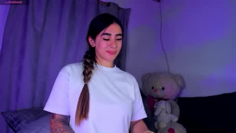 Snapshot of eva_shinee_ chatting on February 3, 2026, 11:21 pm Eva Shinee online show from February 3, 2026, 11:21 pm