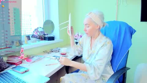 Eva online show from December 15, 2025, 10:19 am