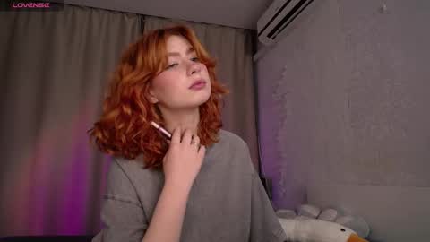 Snapshot of evaa_moonn_ chatting on September 28, 2025, 9:31 pm Eva online show from September 28, 2025, 9:31 pm
