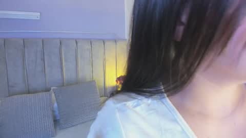 julieth online show from December 1, 2025, 7:41 pm