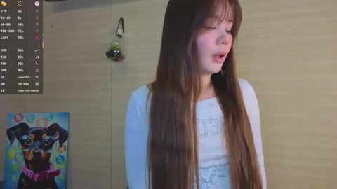 Hi my name is Eva welcome online show from October 9, 2025, 6:00 am