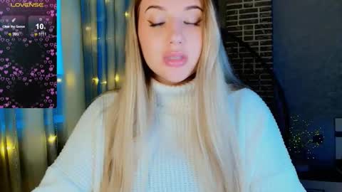 Eva  online show from November 21, 2025, 2:32 am