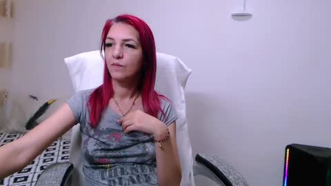 EvadesireONE online show from June 2, 2026, 7:16 pm