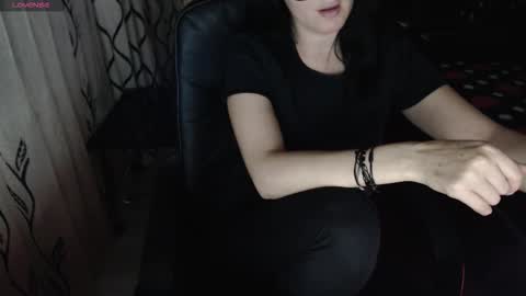 Snapshot of evadream1 chatting on October 21, 2025, 5:35 pm EVADREAM online show from October 21, 2025, 5:35 pm