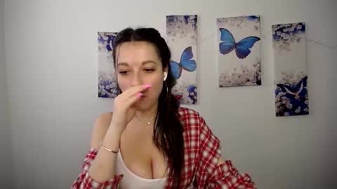 Snapshot of evaeldis chatting on May 23, 2026, 11:36 am Eva online show from May 23, 2026, 11:36 am