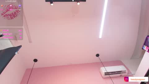 Eva Grace  online show from March 6, 2025, 5:14 am