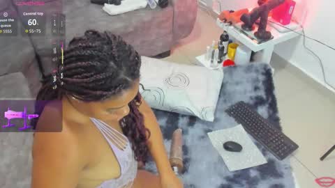 evahalston online show from November 5, 2025, 1:05 am