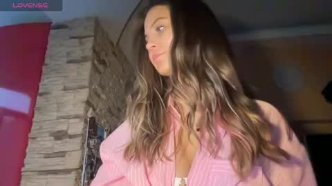 EvaHazard online show from November 29, 2025, 12:08 pm