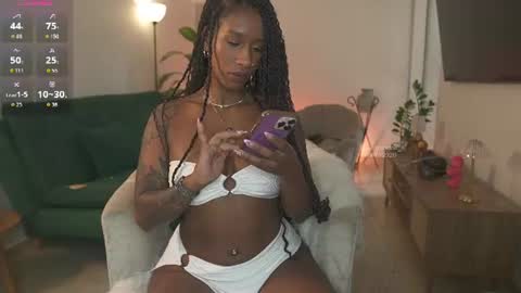 Snapshot of evajacksss_ chatting on July 19, 2026, 3:05 pm evajacksss_ online show from July 19, 2026, 3:05 pm