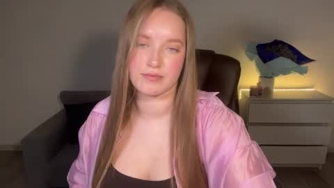 Snapshot of evajuly chatting on July 10, 2026, 6:32 pm Eva online show from July 10, 2026, 6:32 pm