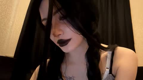 evakettystar online show from February 11, 2026, 9:25 am