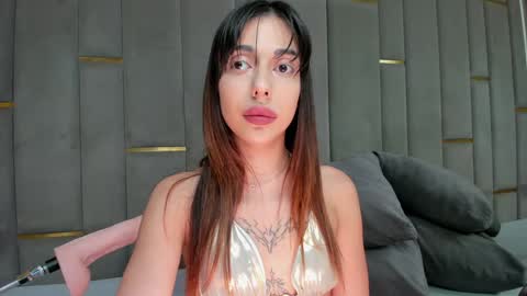 EVA online show from November 24, 2025, 3:23 pm