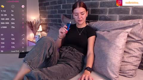 Snapshot of evamerlo chatting on October 21, 2025, 9:32 am Kristina online show from October 21, 2025, 9:32 am