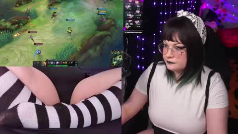 Eva  online show from November 7, 2025, 1:05 am