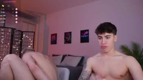 Snapshot of evan_white_ chatting on January 19, 2025, 6:00 pm evan_white_ online show from January 19, 2025, 6:00 pm