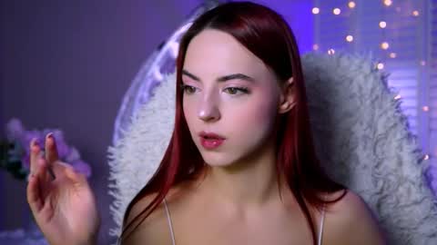 Eva  online show from October 20, 2025, 8:37 am