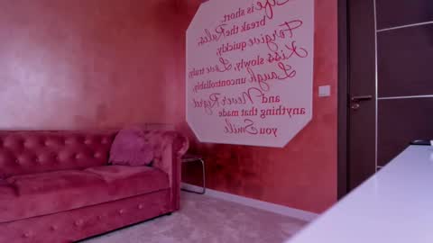 Snapshot of evanew_ chatting on March 6, 2025, 10:47 pm Eva online show from March 6, 2025, 10:47 pm