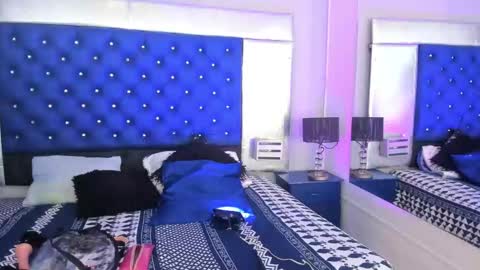 evanllelyne online show from October 27, 2025, 12:09 pm