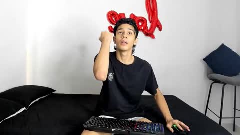 Snapshot of evans_collins24 chatting on October 18, 2025, 8:53 pm Evans collins24 online show from October 18, 2025, 8:53 pm