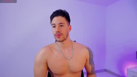 E V A N S online show from October 4, 2025, 8:40 pm