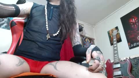 evans_xy online show from May 28, 2026, 1:58 am