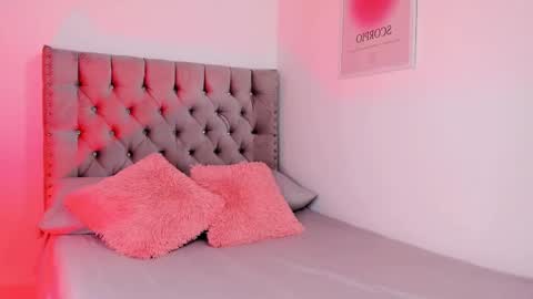 Eva Olimpo online show from November 11, 2025, 4:51 pm