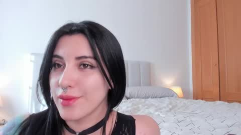 Eva online show from January 5, 2026, 5:27 pm